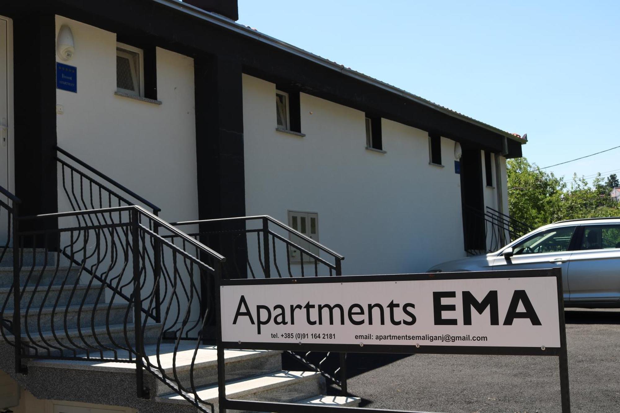 Apartments Ema Lovran Rum bild
